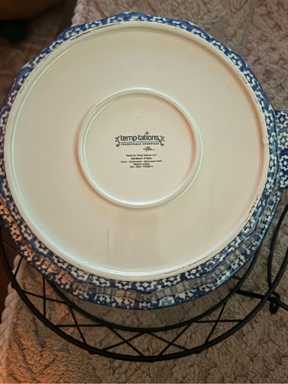 Temptations “Old World Blue” baking dish with metal rack